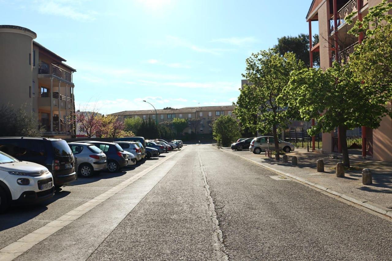 Апартаменти Uzes Centre La Terrasse Des Capucines Avec Garage Privee Екстер'єр фото